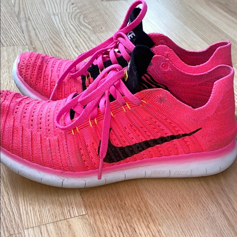 Women’s Nike fly knit free runs